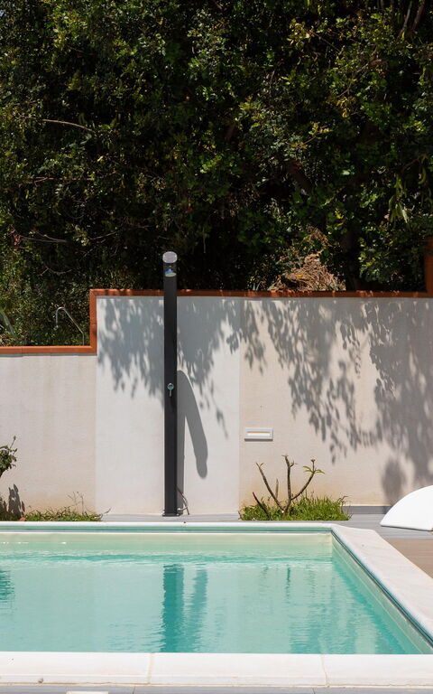 Villa Annalisa: all'aperto, Estate, Piscina