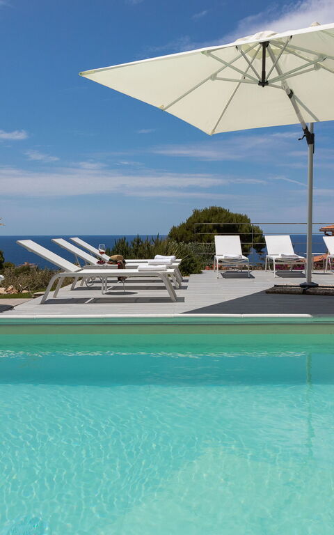 Villa Annalisa: all'aperto, Estate, Piscina, Vista Panoramica