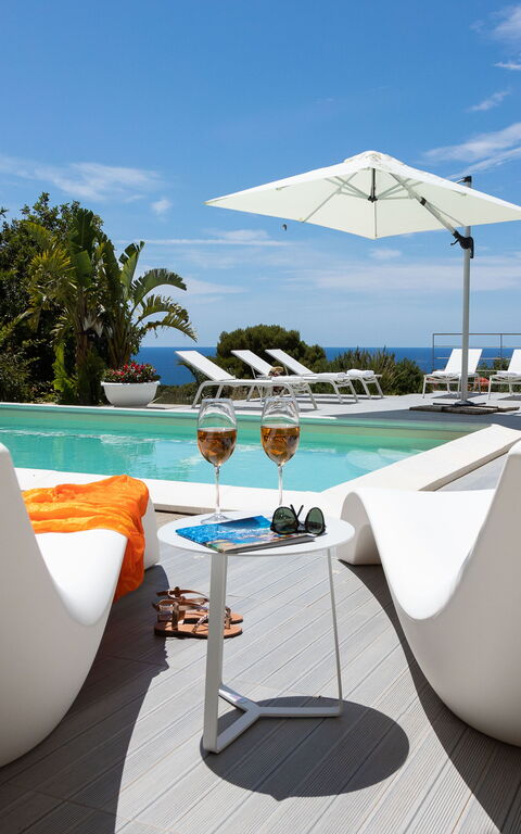 Villa Annalisa: all'aperto, Estate, Piscina