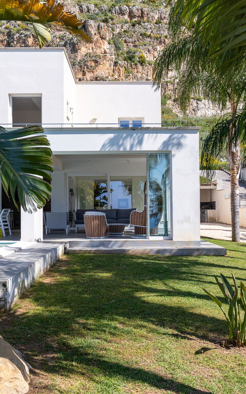 Villa Annalisa: all'aperto, Esterni, Piscina