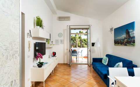 Alloggio Calantha: Cucina, Sala da pranzo, Soggiorno