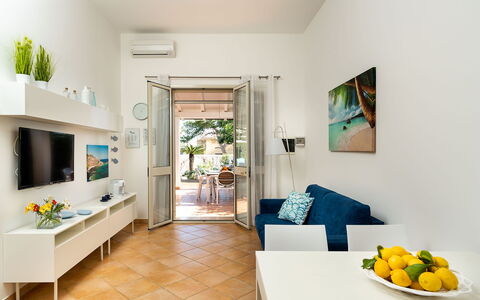 Alloggio Euthalia: Cucina, Sala da pranzo, Soggiorno