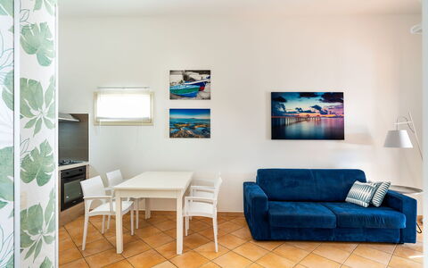 Alloggio Kalika: Cucina, Sala da pranzo, Soggiorno