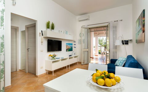 Alloggio Euthalia: Cucina, Sala da pranzo, Soggiorno