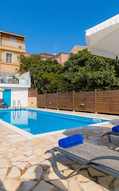 Villa Dinos: Estate, Piscina