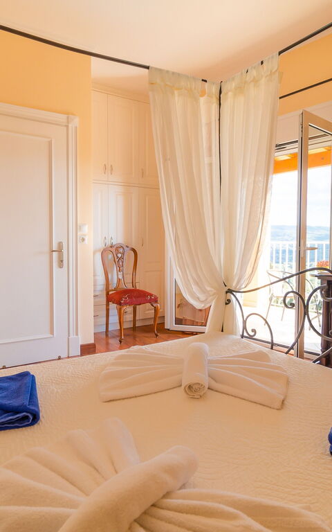 Villa Dinos: Camera da letto