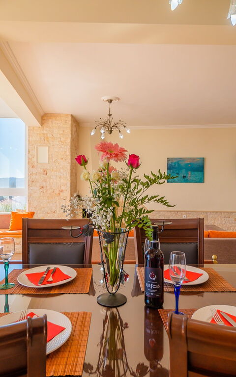 Villa Dinos: Sala da pranzo