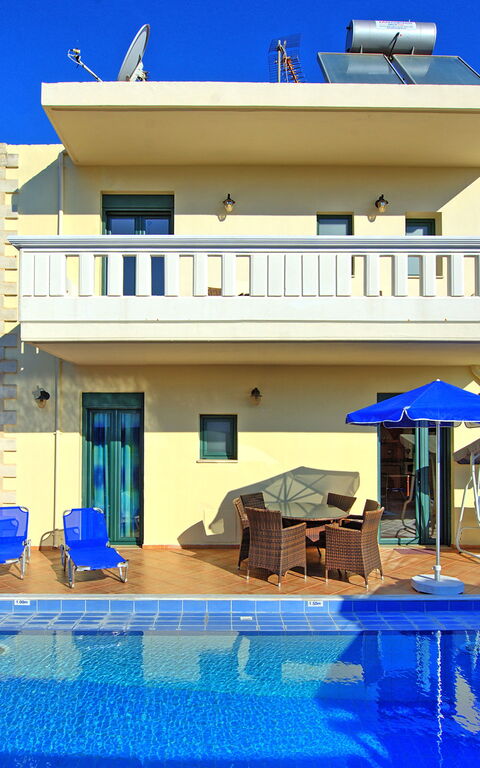 Villa Koules: all'aperto, Balcone / Terrazza / Patio, Estate, Piscina