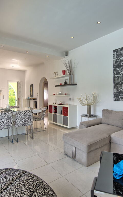 Beach Villa Christina: Sala da pranzo, Soggiorno