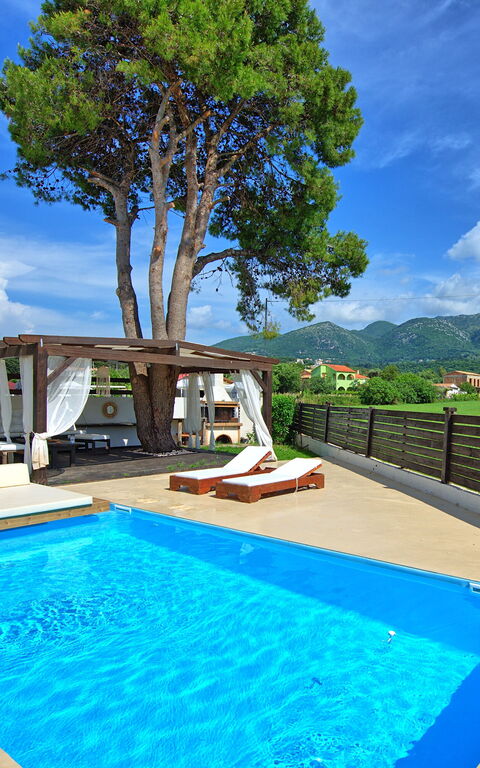 Beach Villa Christina: Piscina