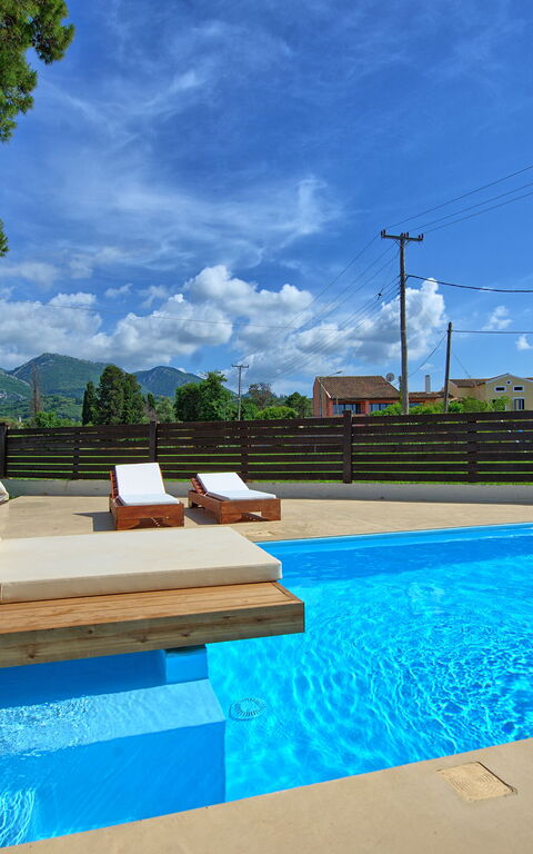 Beach Villa Christina: Piscina