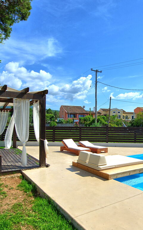 Beach Villa Christina: Piscina