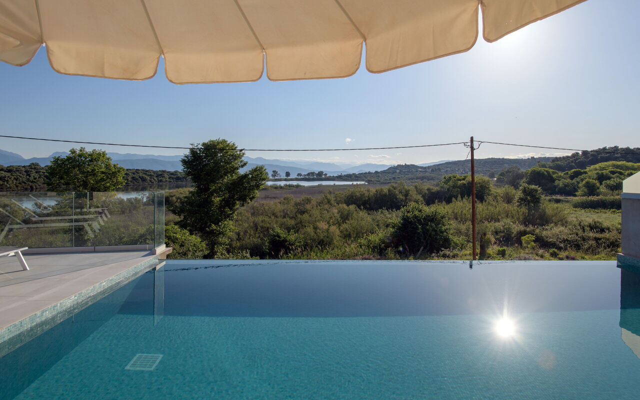 Villa Waterlily: all'aperto, Esterni, Piscina