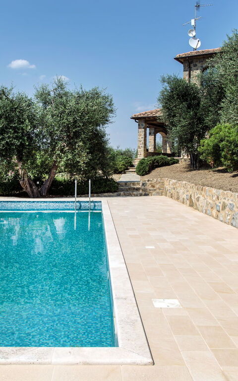 Villa Chiugi: Piscina