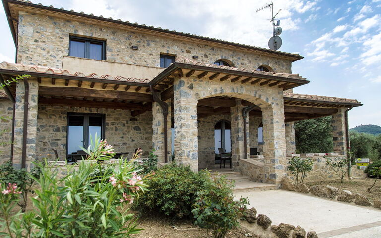 Villa Chiugi: all'aperto, Esterni