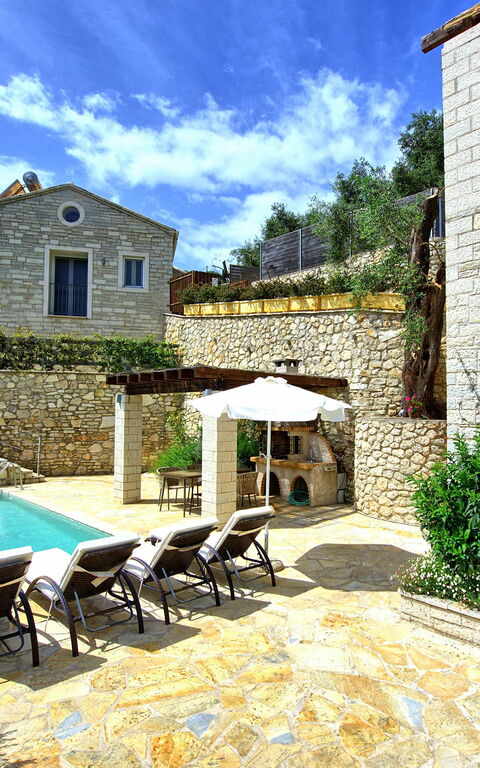 Villa Yaisemi: Piscina