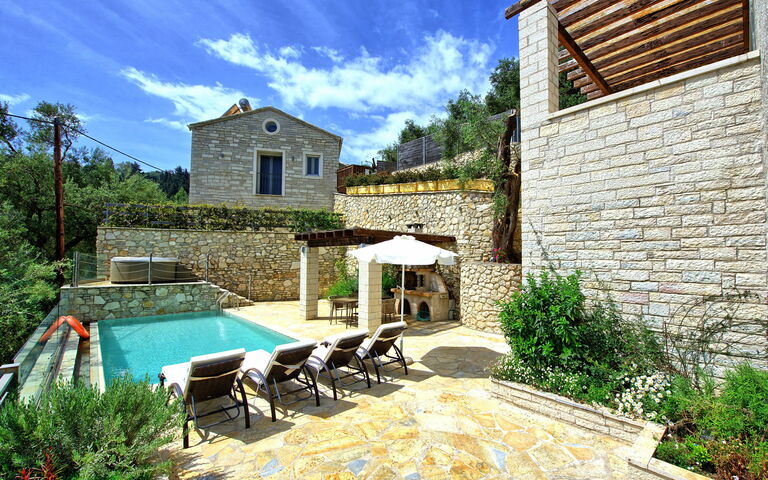 Villa Yaisemi: Piscina