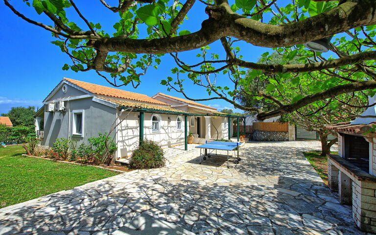 Votana House: all'aperto, Esterni, Giardino