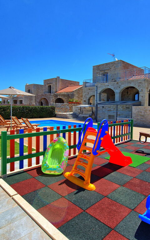 Villa Despanto: Piscina