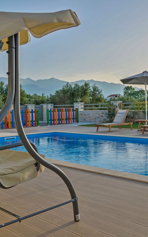 Villa Despanto: Piscina