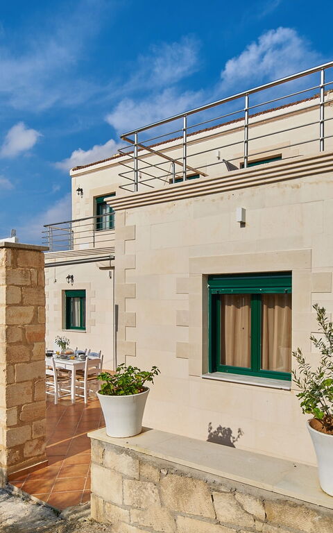 Villa Politini: all'aperto, Esterni