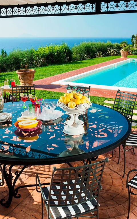 Villa Estella: all'aperto, Balcone / Terrazza / Patio, Piscina