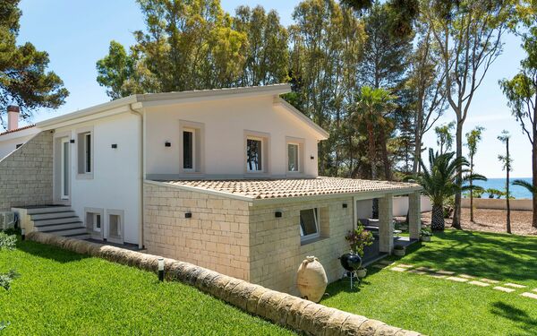 Marinella Punta Milocca: all'aperto, Giardino