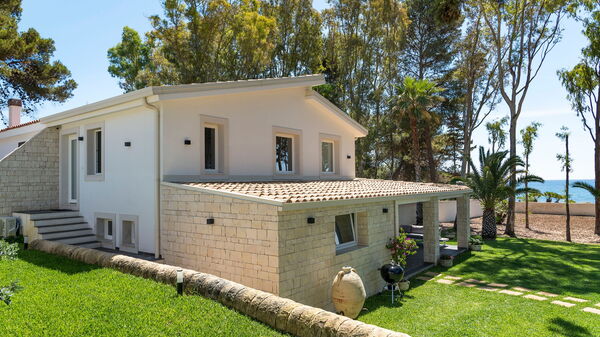 Marinella Punta Milocca: all'aperto, Giardino