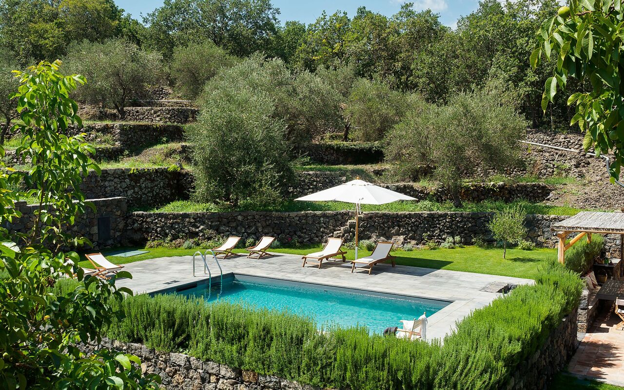 Villa Nerello: Giardino, Piscina