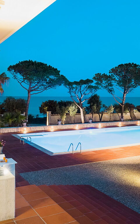 Villa Maya: all'aperto, Balcone / Terrazza / Patio, Piscina