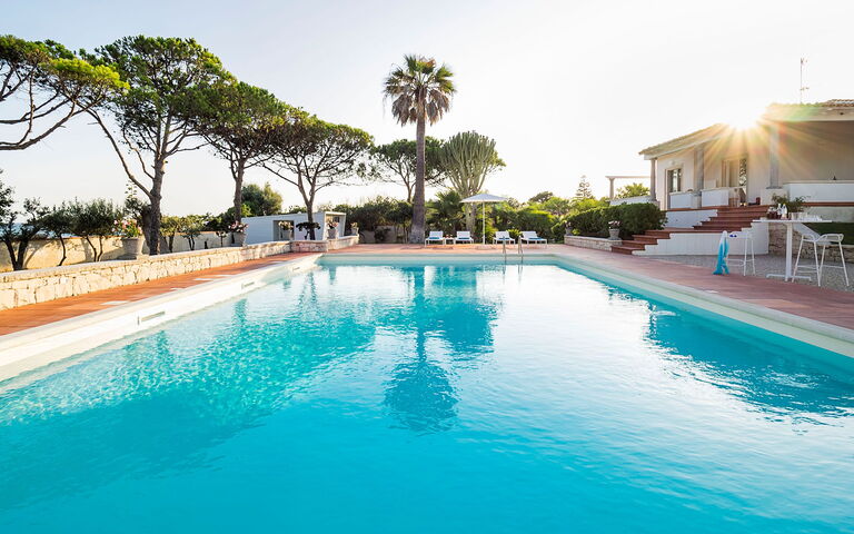 Villa Maya: all'aperto, Piscina