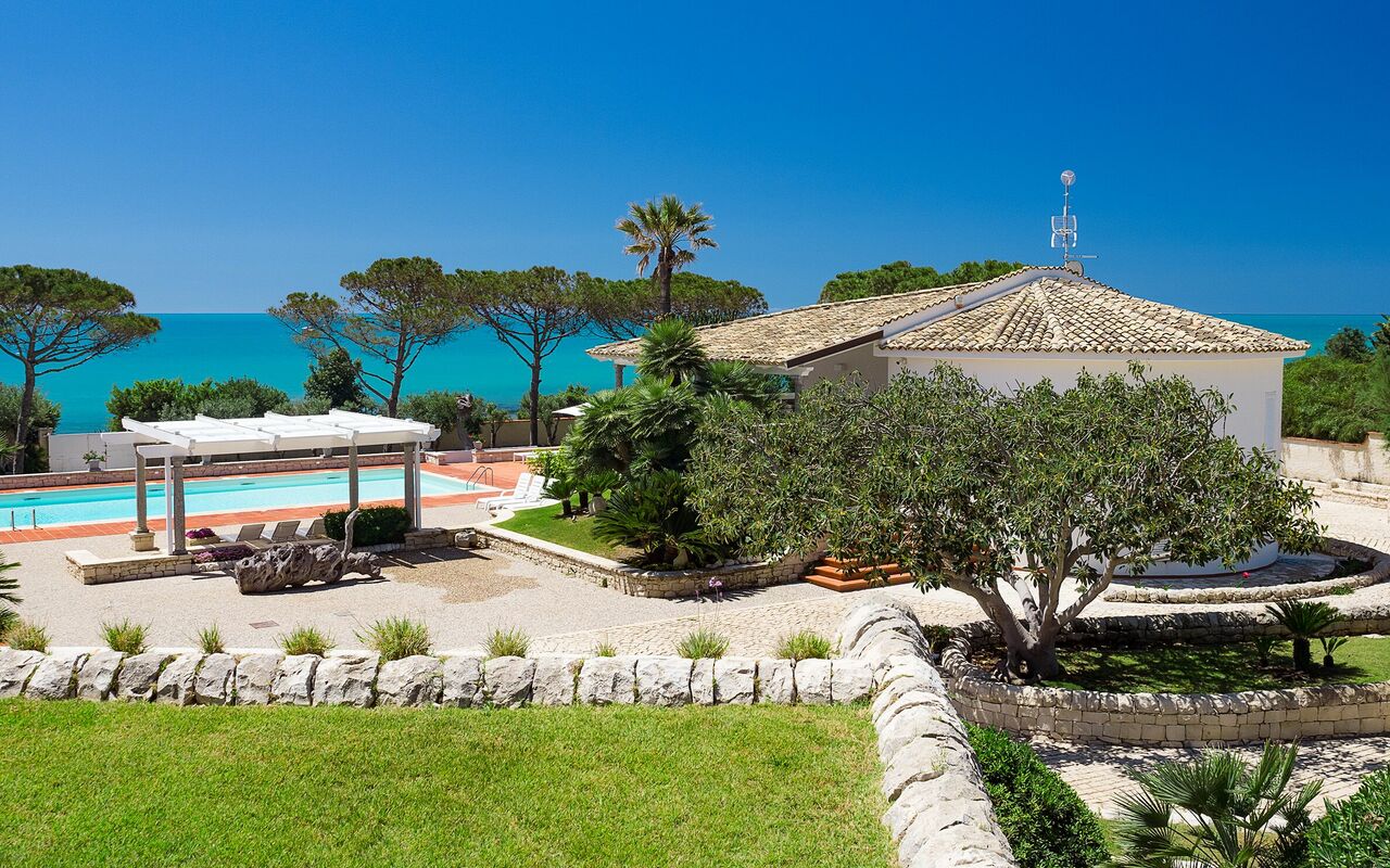 Villa Maya: Giardino