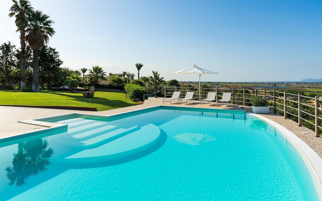 Villa Cielo: Piscina