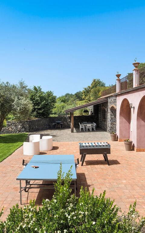 Villa Mila: all'aperto, Balcone / Terrazza / Patio, Esterni, Giardino