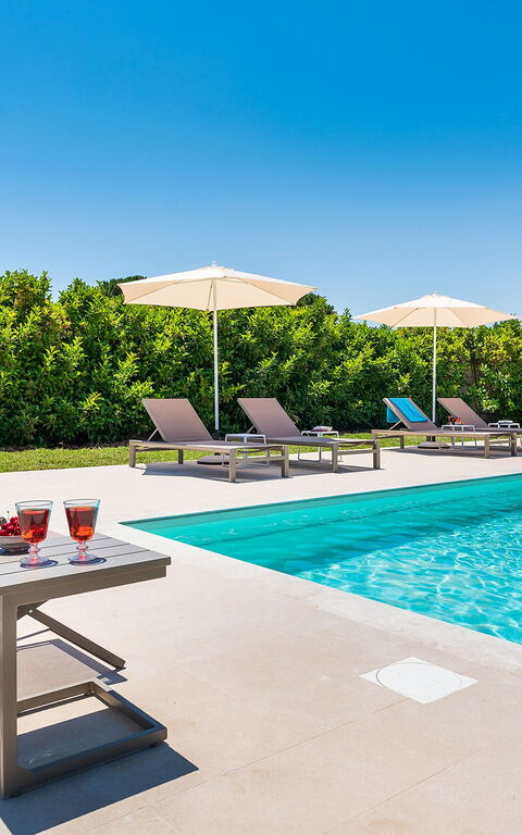 Villa Girasole: Piscina