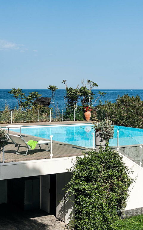 Galatea: all'aperto, Piscina