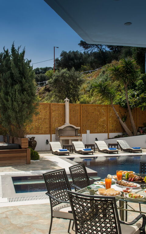 Villa Artemis: all'aperto, Balcone / Terrazza / Patio, Piscina