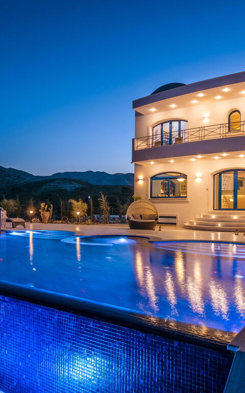 Villa Santor: Esterni, Piscina