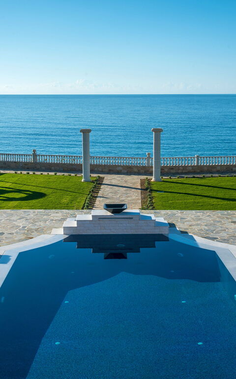 Villa Kalliste: Giardino, Piscina, Vista Panoramica