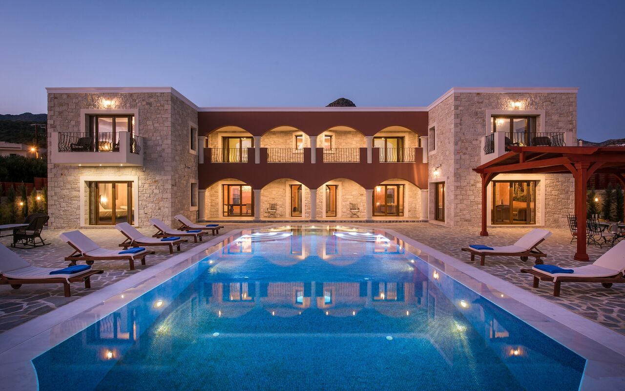 Villa Kalliste: Esterni, Piscina