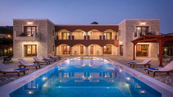 Villa Kalliste: Esterni, Piscina