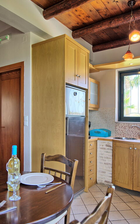 Villa Myrtia: Cucina, Sala da pranzo