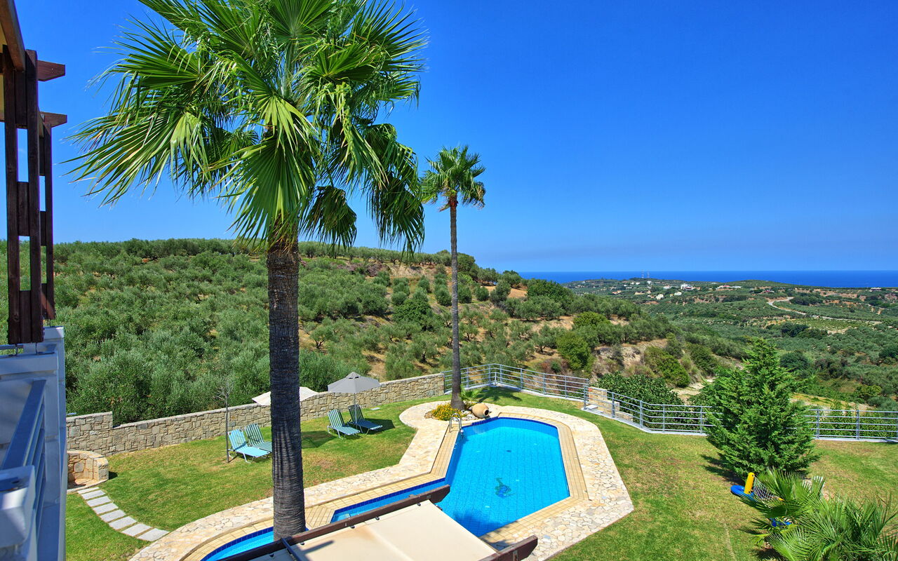 Villa Myrtia: all'aperto, Estate, Piscina, Vista Panoramica