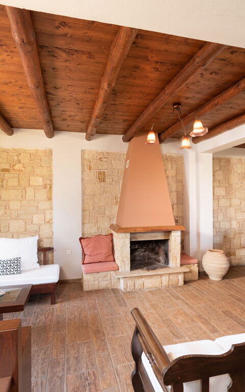 Villa Kissos: Sala da pranzo, Soggiorno