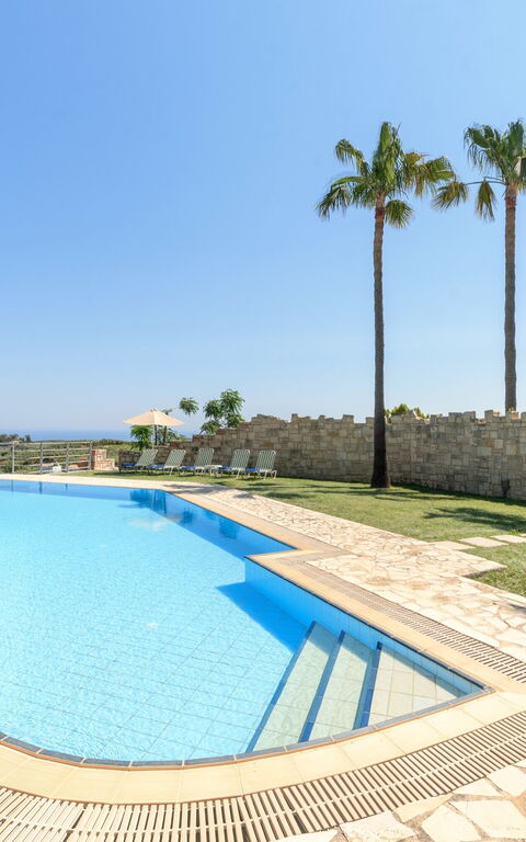 Villa Kissos: Piscina