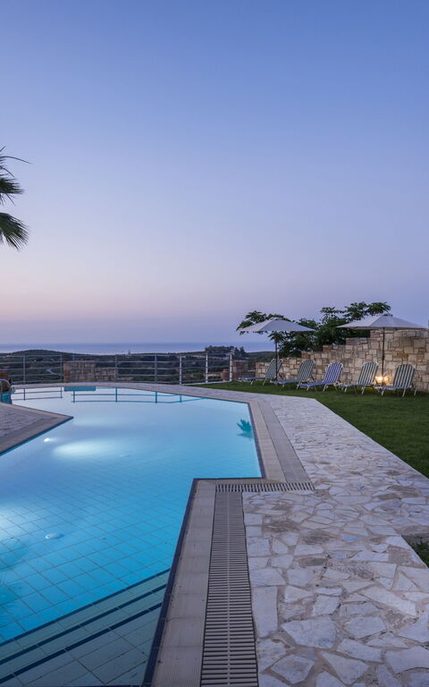 Villa Kissos: Piscina