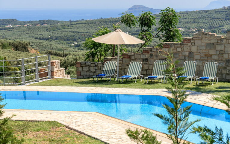 Villa Kissos: Estate, Piscina, Vista Panoramica