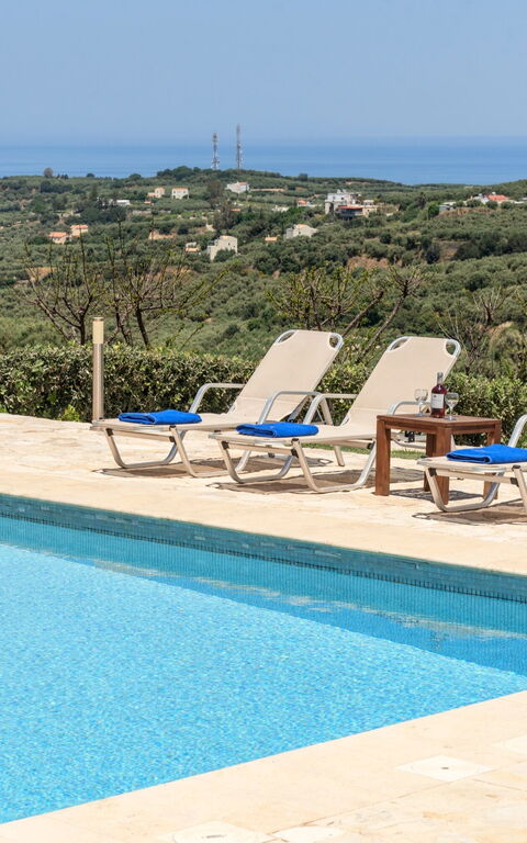 Villa Rodia: Piscina