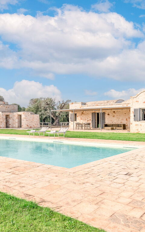 Villa Trullina: all'aperto, Giardino, Piscina