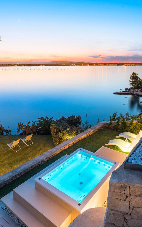 Villa Artemare: all'aperto, Esterni, Giardino, Idromassaggio, Piscina, Vista Panoramica